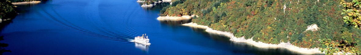 奥只見湖遊覧船