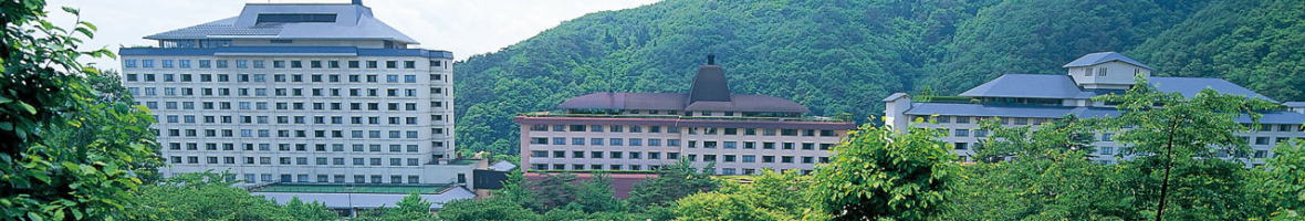 花巻温泉とバラ園